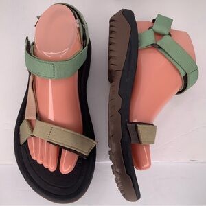 Teva Hurricane XLT2 Basil/ Maple Sugar Multi Strap Women’s Hiking Sandals Sz 8